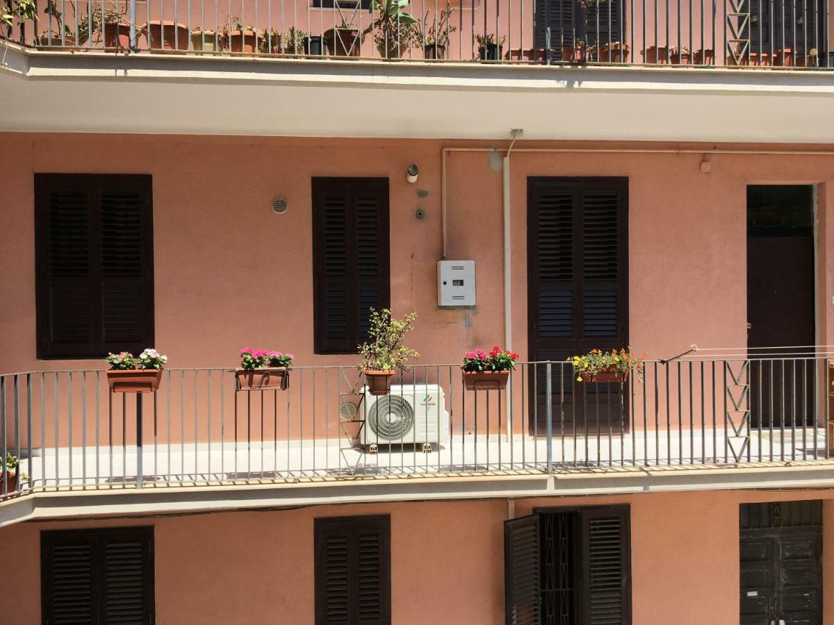 A Casa Di Clara Apartment Сиракуза Екстериор снимка