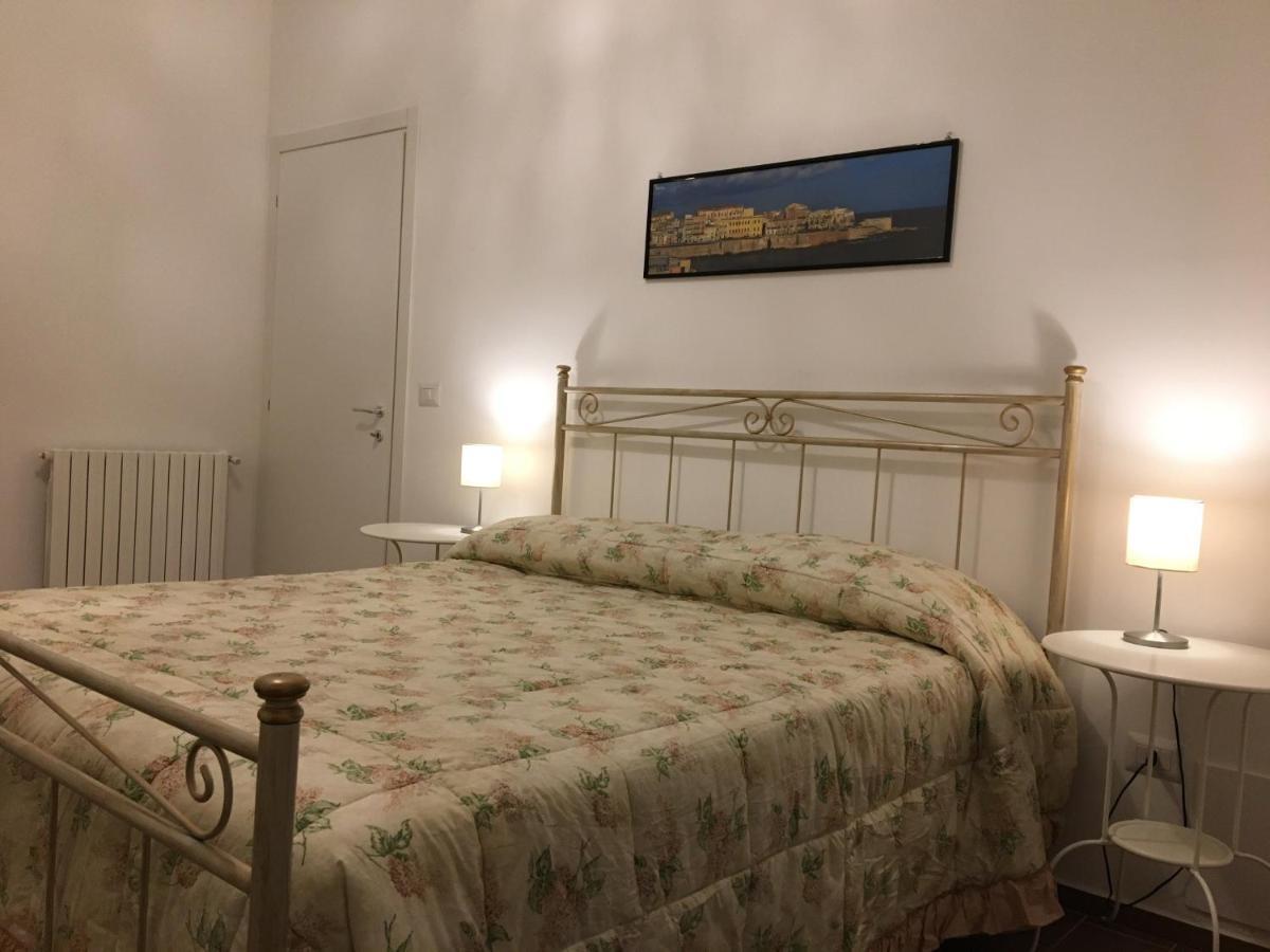 A Casa Di Clara Apartment Сиракуза Екстериор снимка